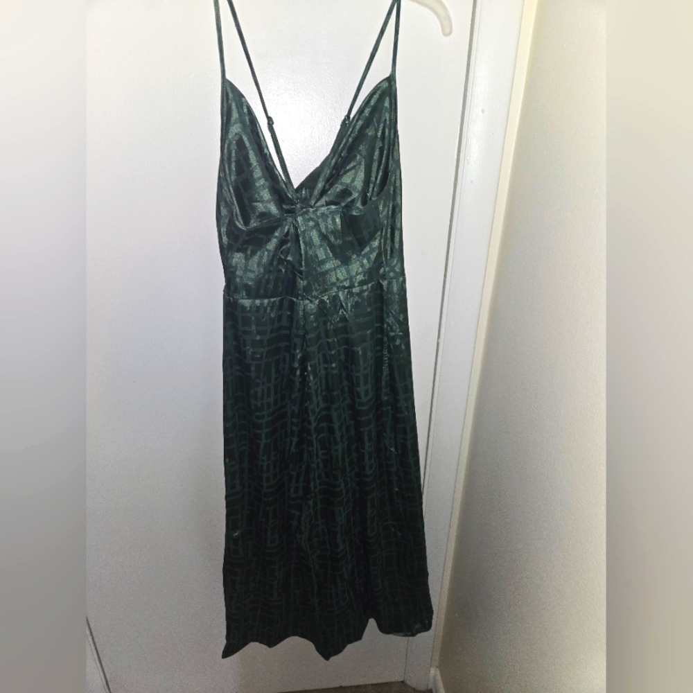 Green cross back midi dress size 1x